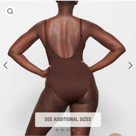 Skims Swim Scoop Neck One Piece - Picture 3 of 6